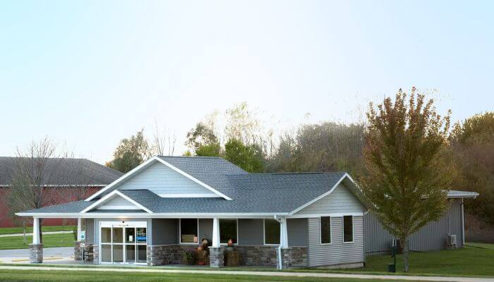 Waverly Veterinary Clinic building